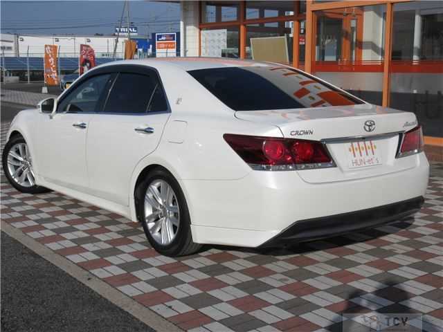 2013 Toyota Crown