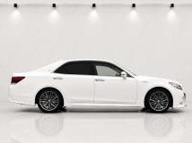2013 Toyota Crown Hybrid