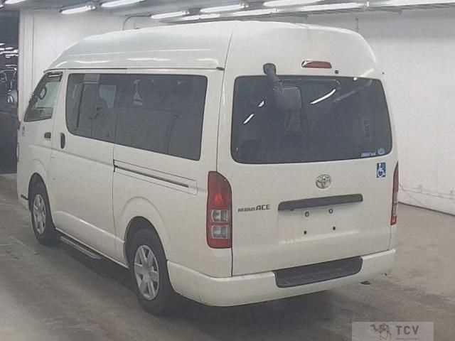 2014 Toyota Regiusace Van