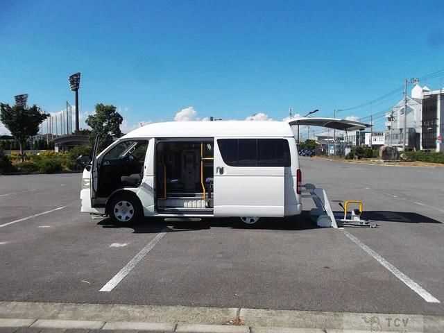 2011 Toyota Regiusace Van