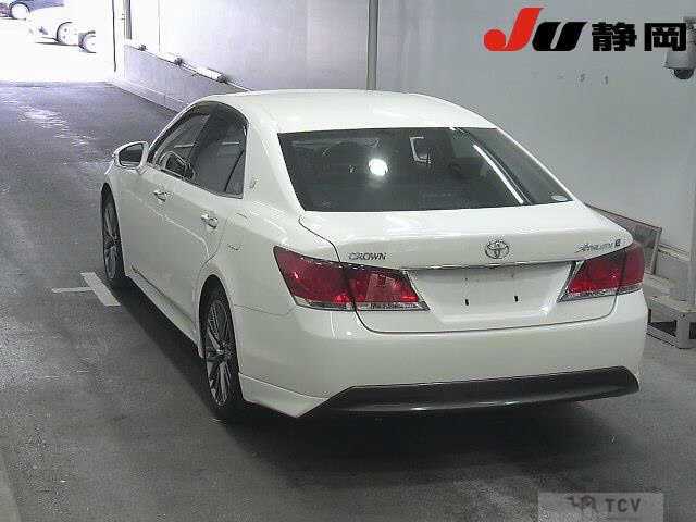 2013 Toyota Crown