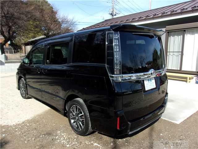 2014 Toyota Voxy