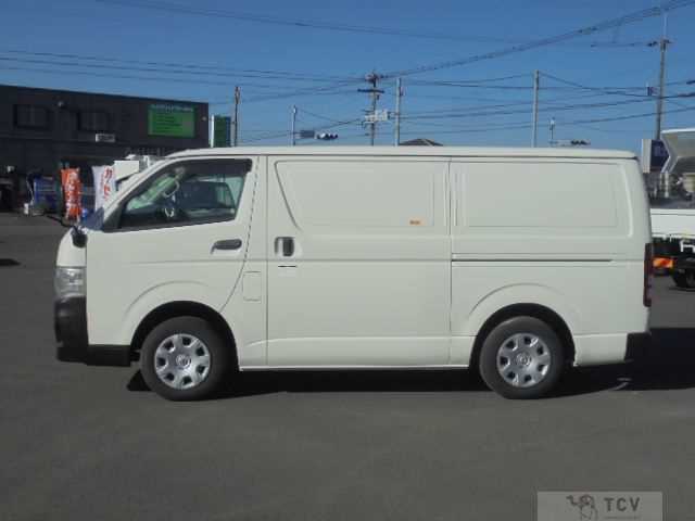2010 Toyota Hiace