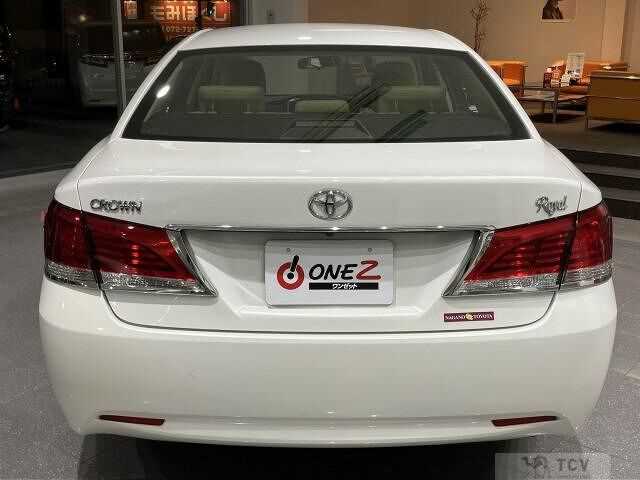 2014 Toyota Crown