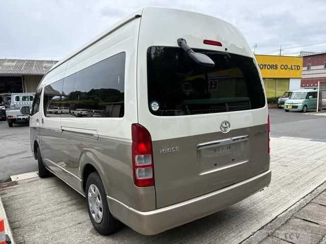 2005 Toyota Hiace Wagon
