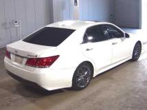 2013 Toyota Crown