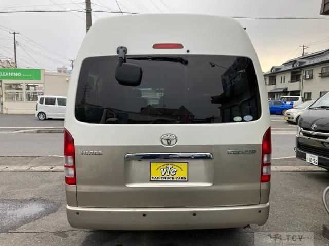 2006 Toyota Hiace Wagon