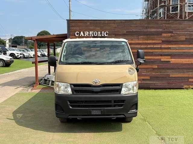 2010 Toyota Hiace Van