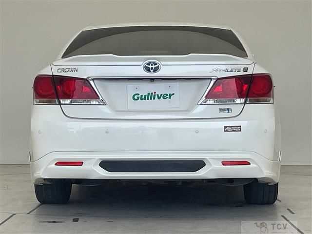 2013 Toyota Crown Hybrid
