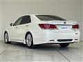 2013 Toyota Crown Hybrid
