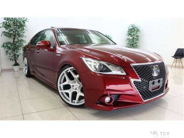 2013 Toyota Crown Hybrid