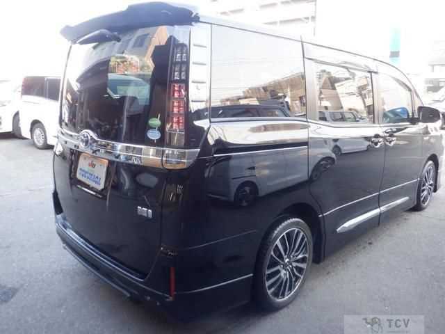 2014 Toyota Voxy