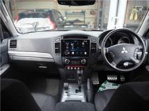 2011 Mitsubishi Pajero