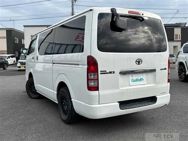 2010 Toyota Regiusace Van