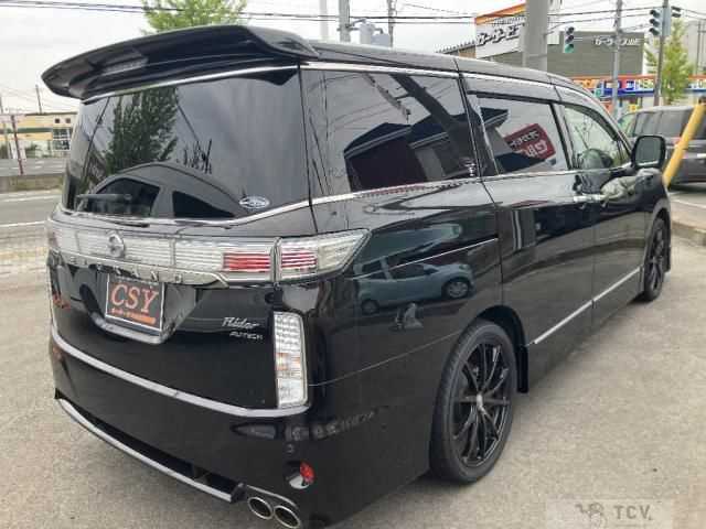 2016 Nissan Elgrand