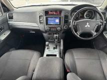 2012 Mitsubishi Pajero
