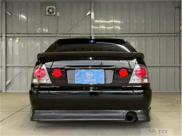 2004 Toyota Altezza