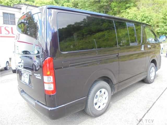 2013 Toyota Hiace