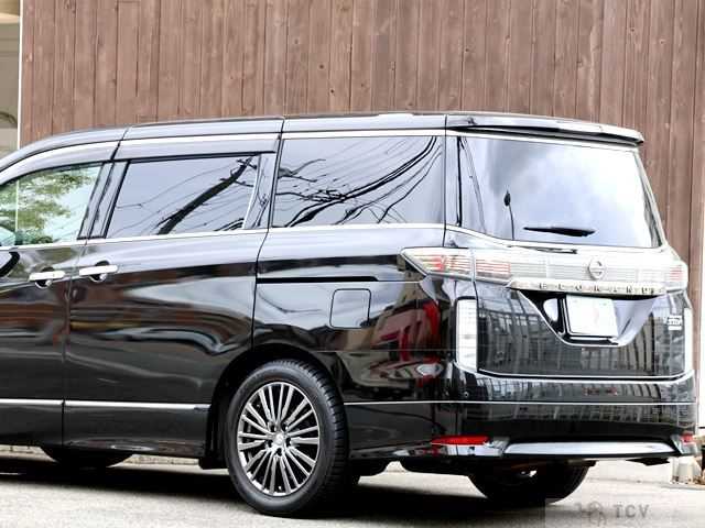 2016 Nissan Elgrand