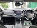 2013 Toyota Crown Hybrid