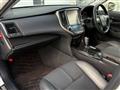 2013 Toyota Crown Hybrid