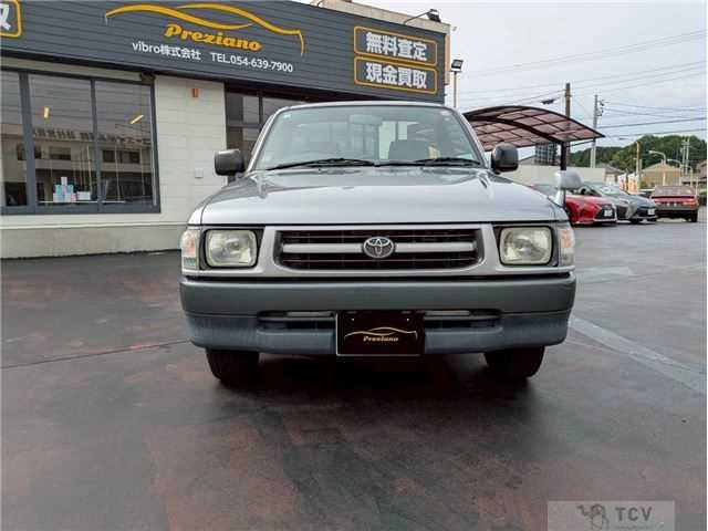 2004 Toyota Hilux