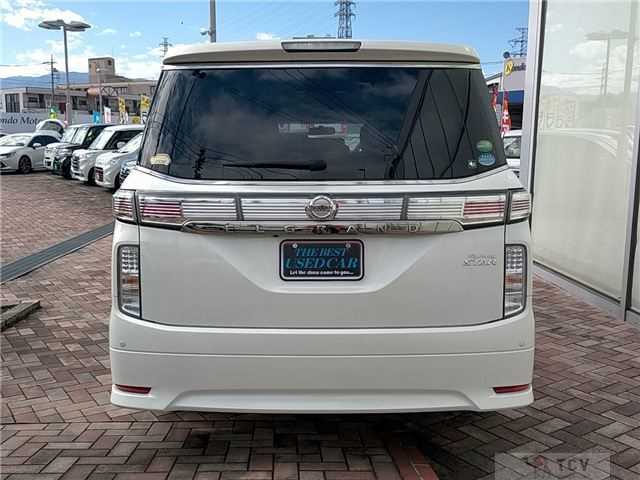 2014 Nissan Elgrand
