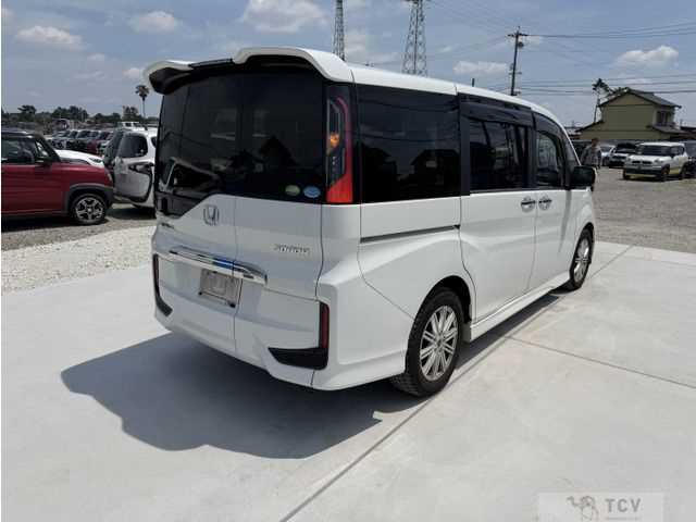 2016 Honda Step WGN