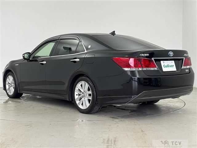 2013 Toyota Crown Hybrid