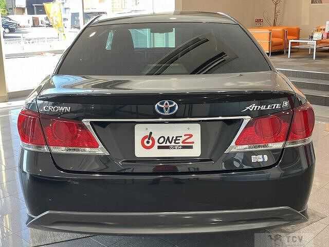2013 Toyota Crown Hybrid