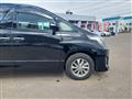 2012 Toyota Alphard Hybrid