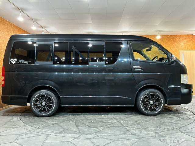 2009 Toyota Hiace