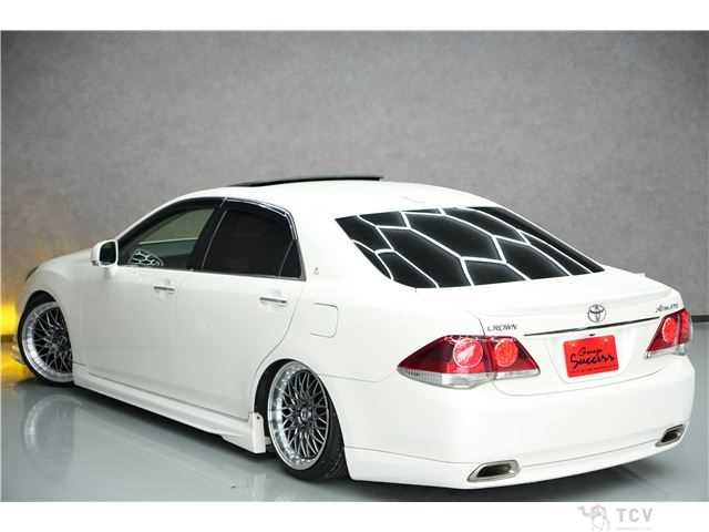 2012 Toyota Crown