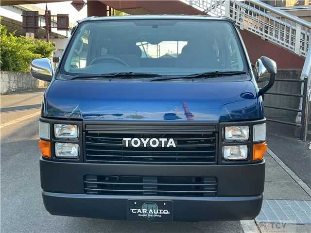 2011 Toyota Hiace