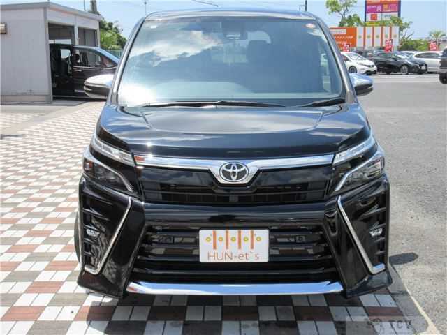 2020 Toyota Voxy