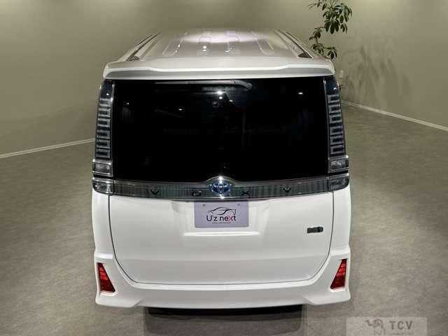 2017 Toyota Voxy
