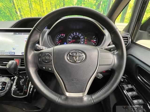 2017 Toyota Voxy