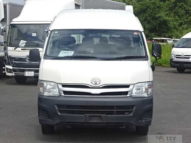 2013 Toyota Hiace Commuter