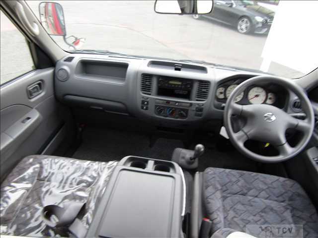 2004 Nissan Caravan