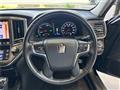 2013 Toyota Crown Hybrid