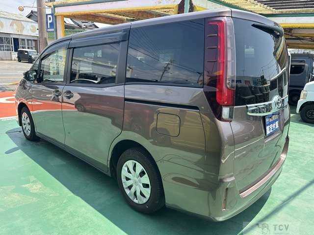 2017 Toyota Noah