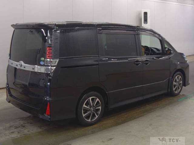 2017 Toyota Voxy