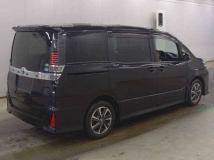 2017 Toyota Voxy