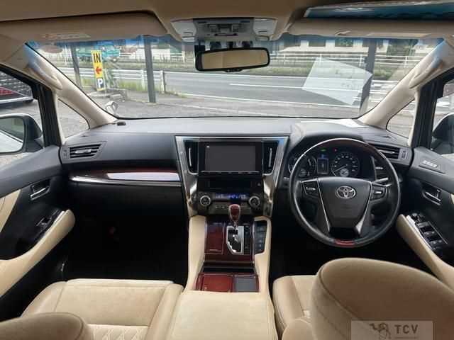 2016 Toyota Alphard Hybrid