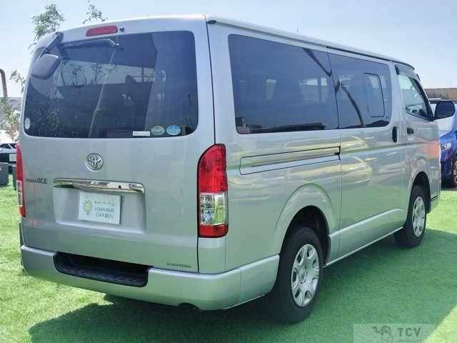 2015 Toyota Regiusace Van