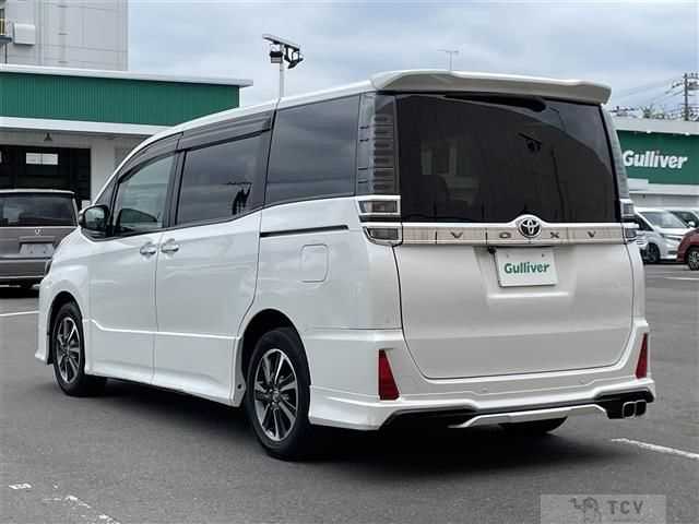 2019 Toyota Voxy