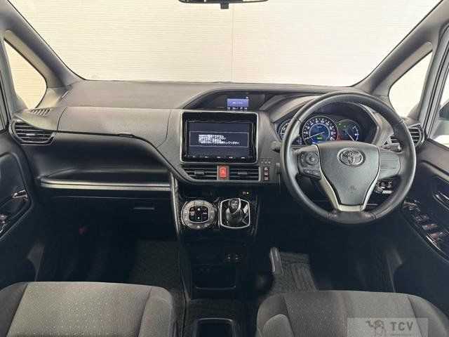 2017 Toyota Voxy