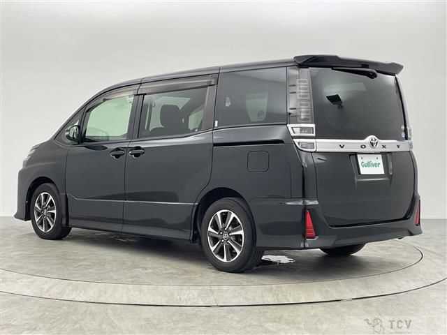 2017 Toyota Voxy