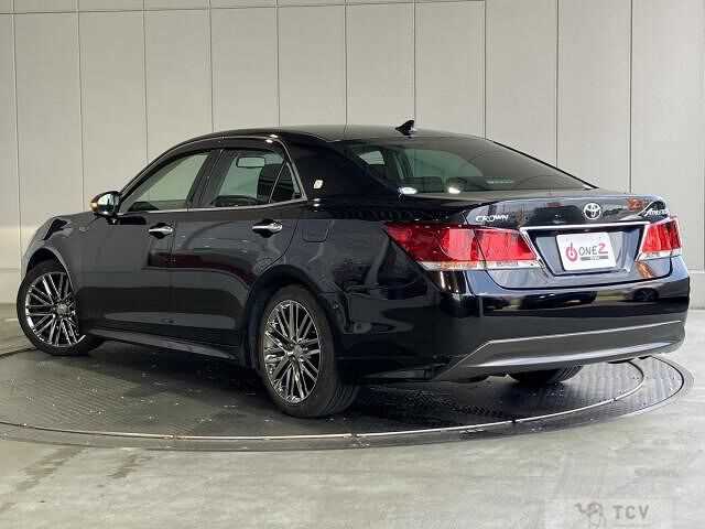 2014 Toyota Crown