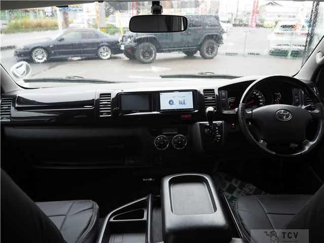 2011 Toyota Hiace